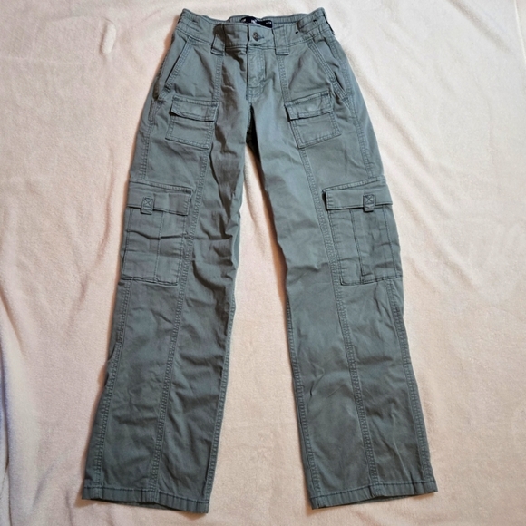 Hollister Women's Lowrise Cargo Pants w23R - Picture 1 of 3